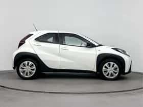 Toyota Aygo (2024) thumbnail 9
