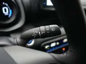 Toyota Yaris (2023) thumbnail 9