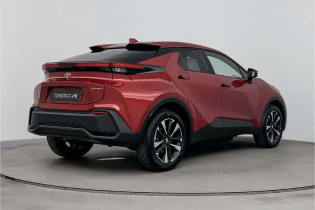 Toyota C-HR (2026) thumbnail 2