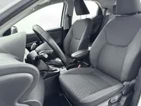 Toyota Yaris (2021) thumbnail 13