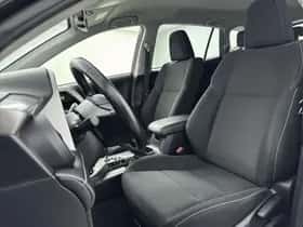 Toyota RAV4 (2016) thumbnail 16