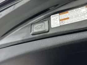 Toyota RAV4 (2016) thumbnail 25