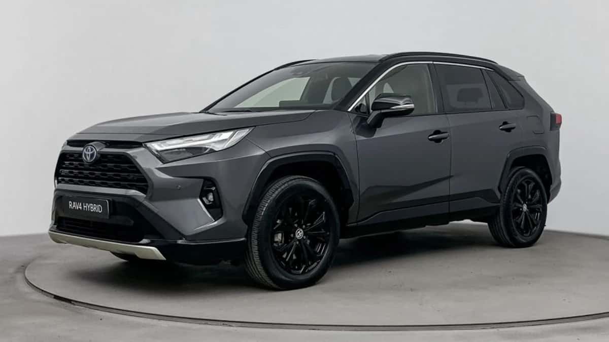 Toyota RAV4 (2024) — foto 1