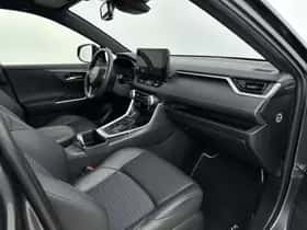 Toyota RAV4 (2024) thumbnail 6