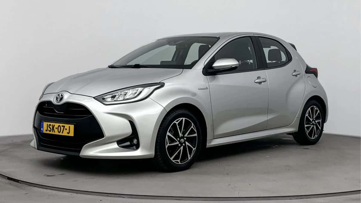 Toyota Yaris (2021) — foto 1