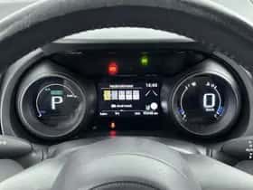 Toyota Yaris (2021) thumbnail 5