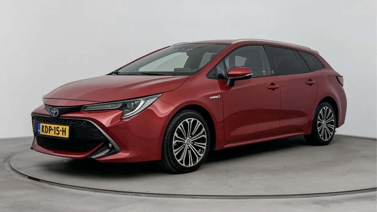 Toyota Corolla_Touring_Sports (2021) — foto 1