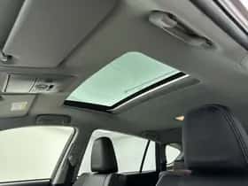Toyota RAV4 (2016) thumbnail 11