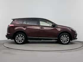 Toyota RAV4 (2016) thumbnail 12