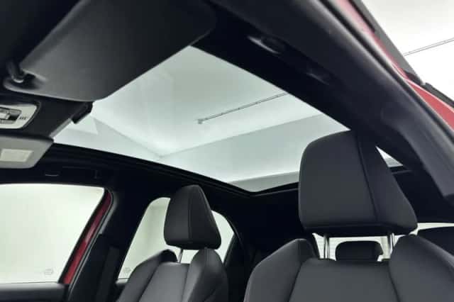 Toyota Yaris (2021) thumbnail 4