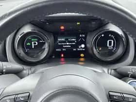 Toyota Yaris (2021) thumbnail 6