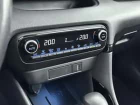 Toyota Yaris (2021) thumbnail 10