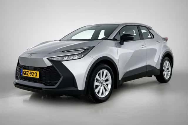Toyota C-HR (2024) thumbnail 1