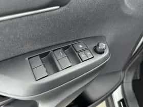 Toyota Yaris_Cross (2024) thumbnail 22