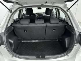 Toyota Yaris (2019) thumbnail 21