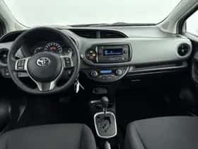 Toyota Yaris (2019) thumbnail 4