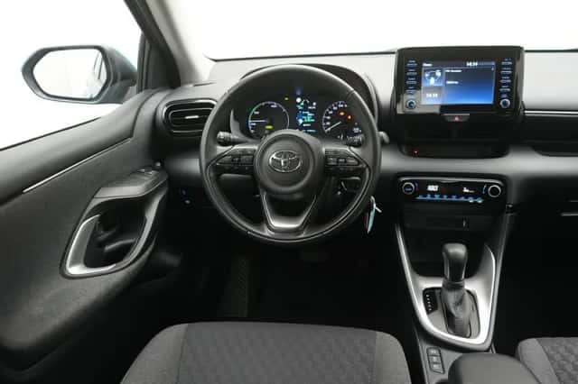 Toyota Yaris (2021) thumbnail 5