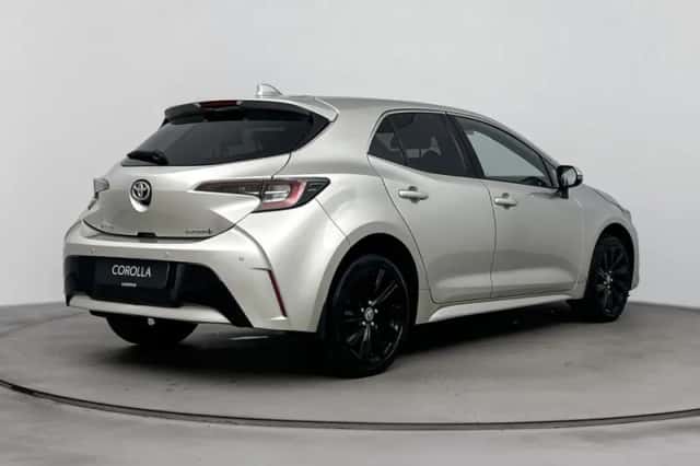 Toyota Corolla (2022) thumbnail 2