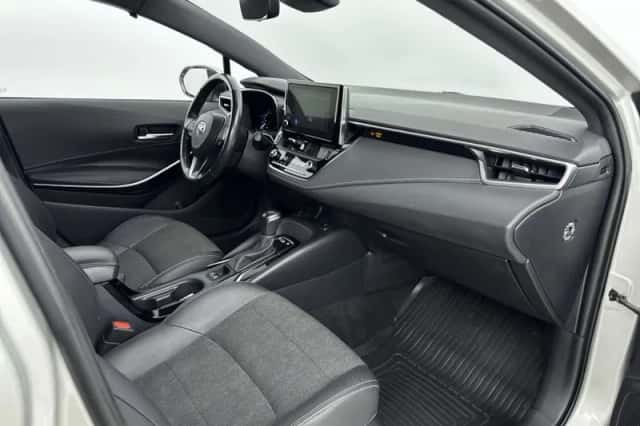 Toyota Corolla (2022) thumbnail 6