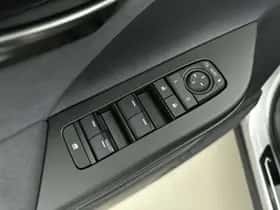 Toyota C-HR (2026) thumbnail 23