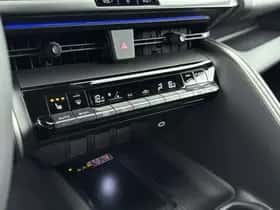Toyota C-HR (2026) thumbnail 10