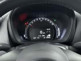 Toyota Aygo (2023) thumbnail 6