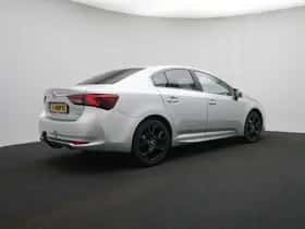 Toyota Avensis (2016) thumbnail 2