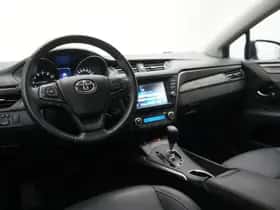 Toyota Avensis (2016) thumbnail 16