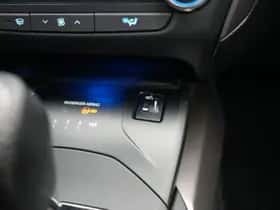 Toyota Avensis (2016) thumbnail 40