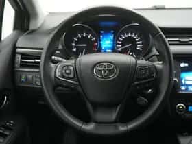 Toyota Avensis (2016) thumbnail 5