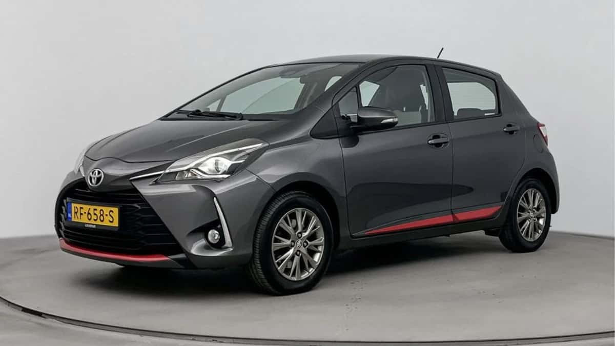 Toyota Yaris (2017) — foto 1