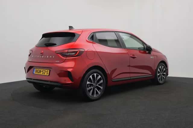 Mitsubishi Colt (2025) thumbnail 2