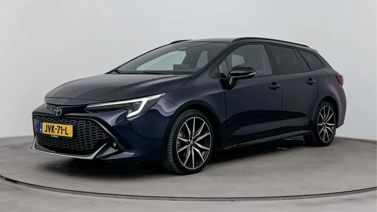 Toyota Corolla_Touring_Sports (2023) — foto 1