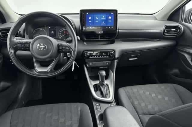 Toyota Yaris (2025) thumbnail 4