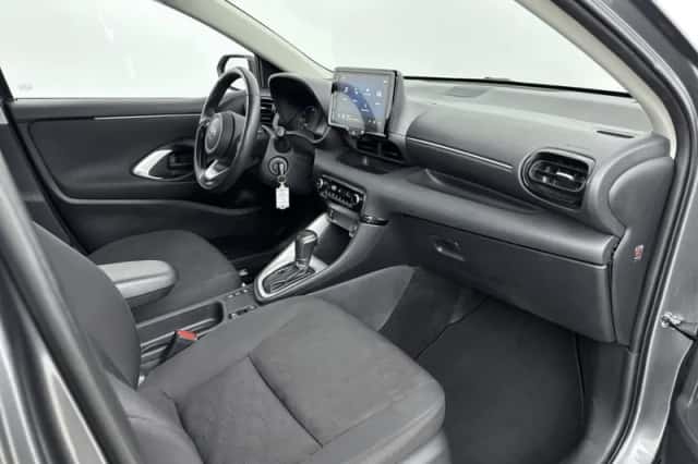 Toyota Yaris (2025) thumbnail 6