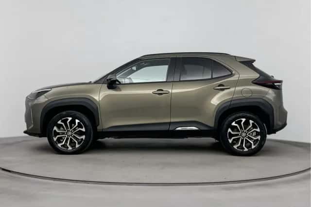 Toyota Yaris_Cross (2024) thumbnail 3