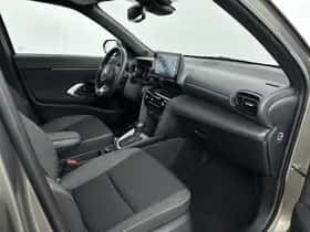 Toyota Yaris_Cross (2024) thumbnail 7