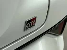 Toyota C-HR (2022) thumbnail 18