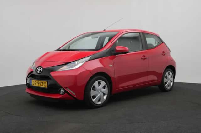 Toyota Aygo (2016) thumbnail 1
