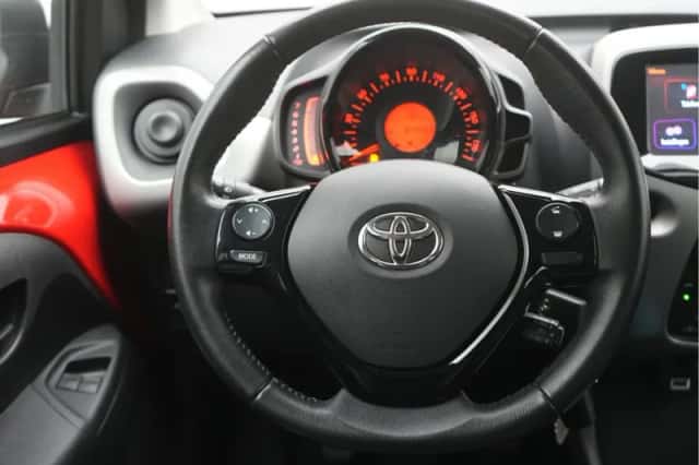 Toyota Aygo (2016) thumbnail 4