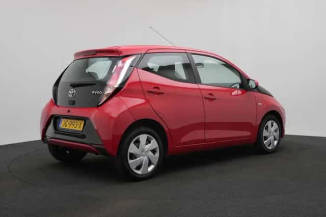 Toyota Aygo (2016) thumbnail 6