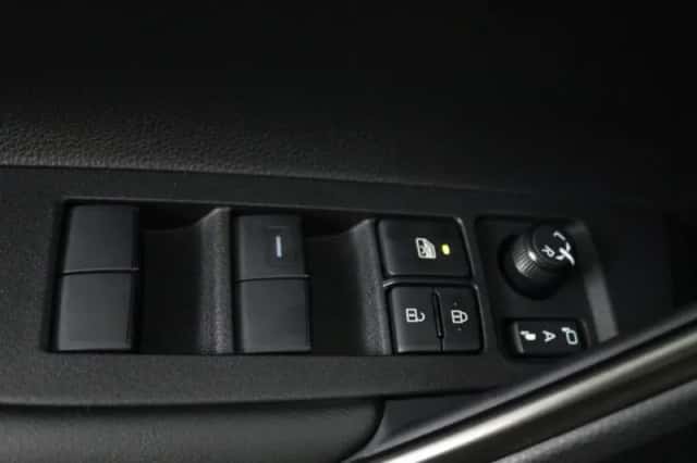 Toyota Corolla_Cross (2026) thumbnail 4
