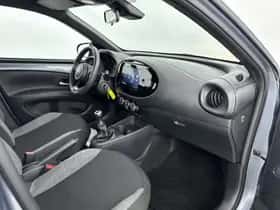 Toyota Aygo (2024) thumbnail 6