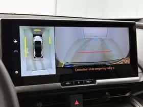 Toyota C-HR (2025) thumbnail 8