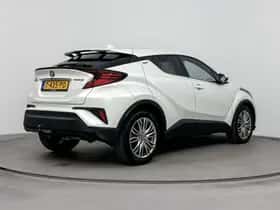 Toyota C-HR (2023) thumbnail 2