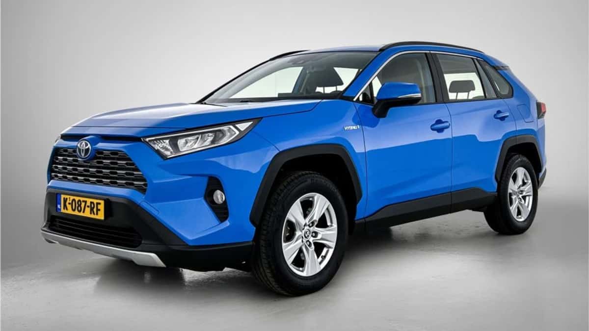 Toyota RAV4 (2021) — foto 1