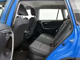 Toyota RAV4 (2021) thumbnail 16