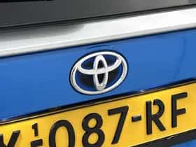 Toyota RAV4 (2021) thumbnail 18