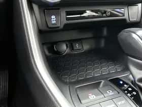 Toyota RAV4 (2021) thumbnail 28