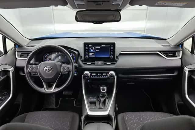 Toyota RAV4 (2021) thumbnail 4